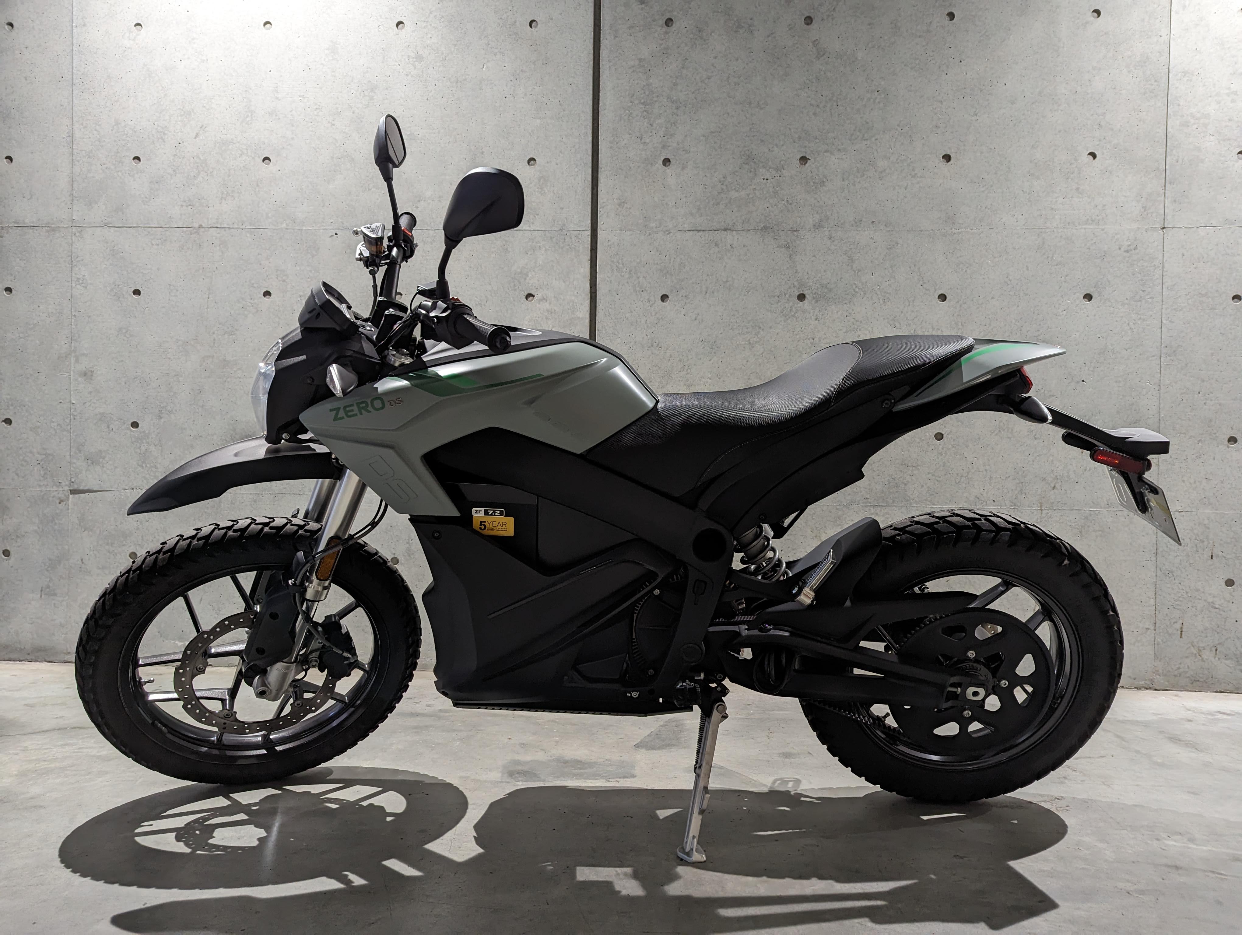 Zero Motorcycles DS 2021年 マットグリーン 538SDKZ42MCB18001