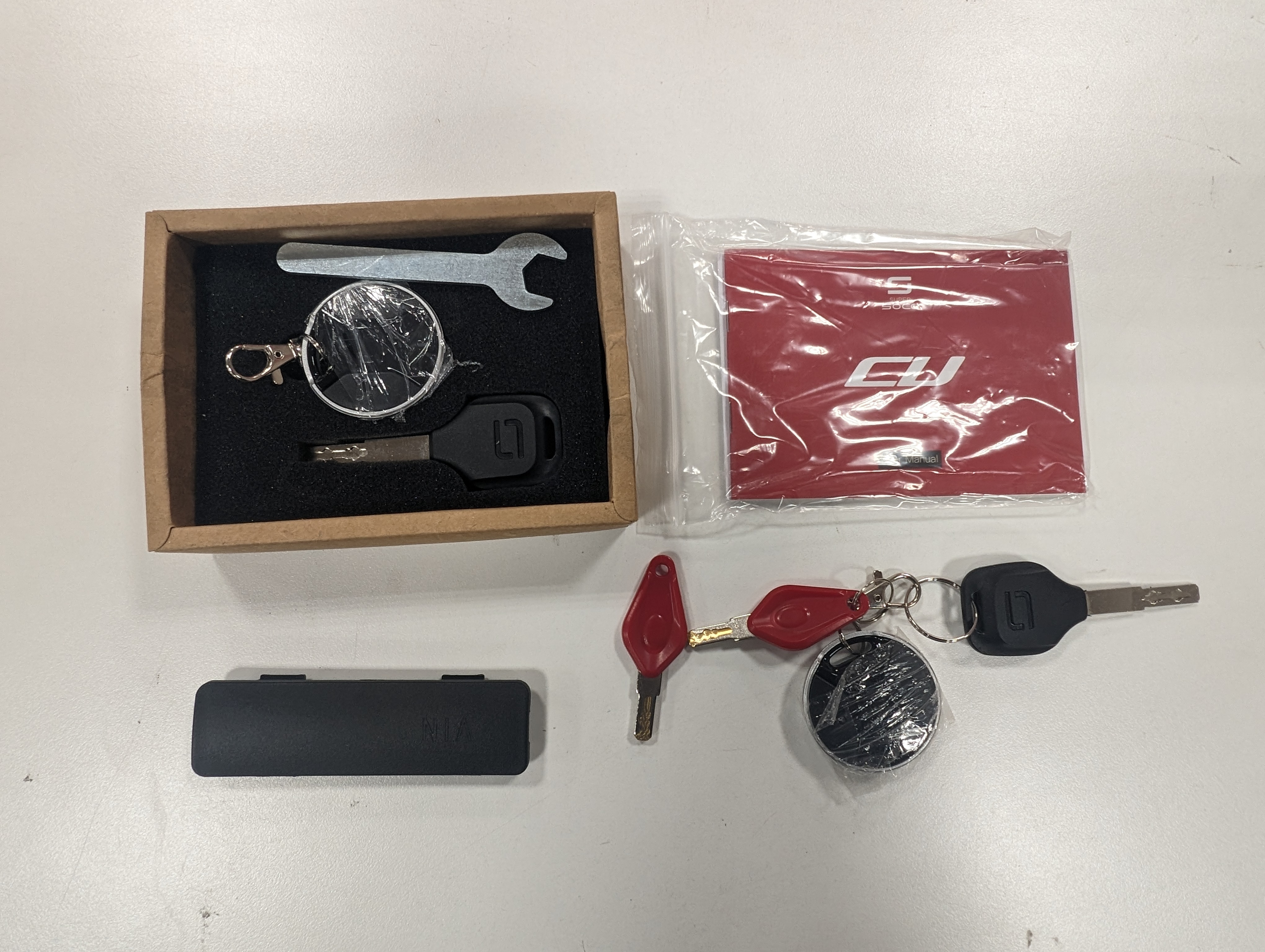 販売中】認定中古車両 CUX 2020年 ムーンライトホワイト｜電動バイク