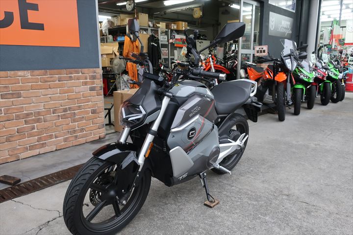 Super Soco TS Street Hunter Motorcycle Review